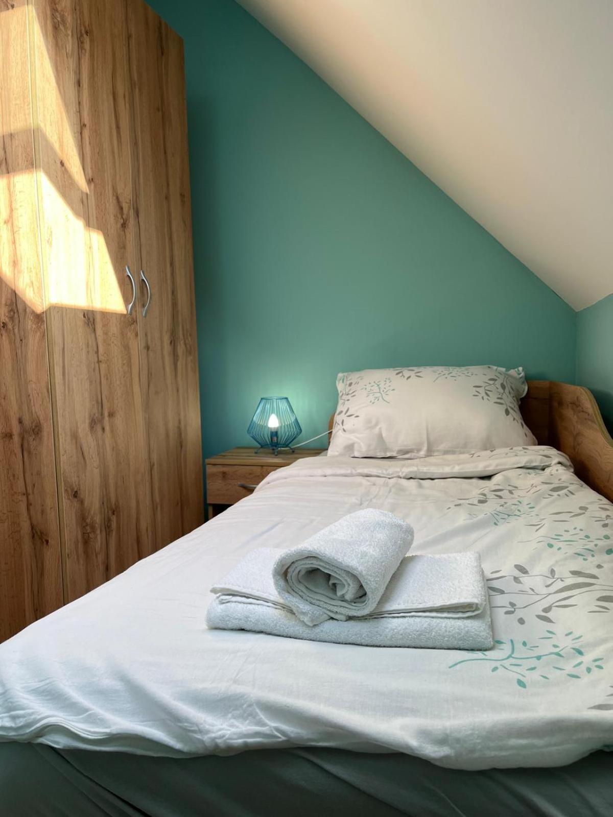 Апартаменты Wooden House Ante Self Check - In And Check - Out Оточац Экстерьер фото