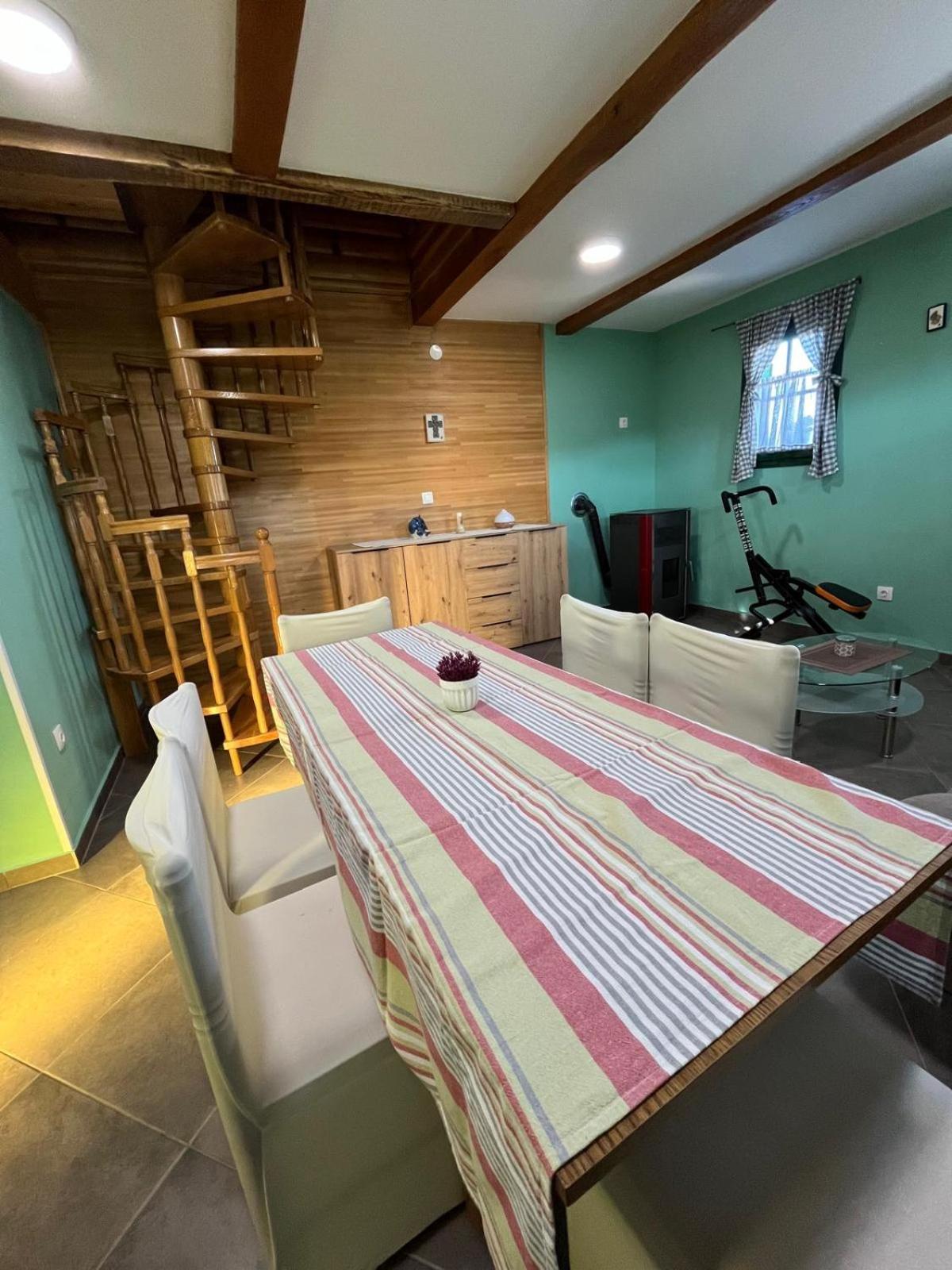 Апартаменты Wooden House Ante Self Check - In And Check - Out Оточац Экстерьер фото