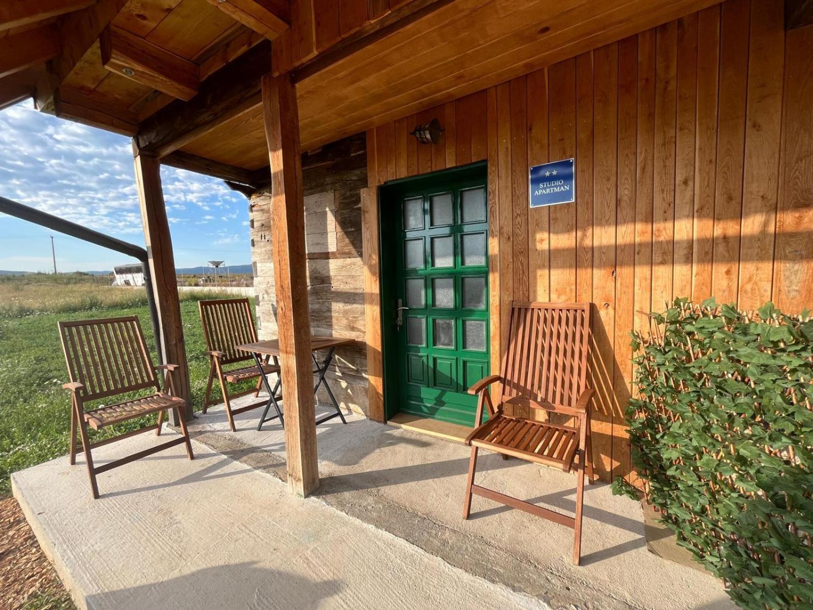 Апартаменты Wooden House Ante Self Check - In And Check - Out Оточац Экстерьер фото